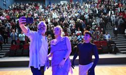 Başkan Çerçioğlu, Didim ve Nazilli'de vatandaşları tiyatro ile buluşturdu