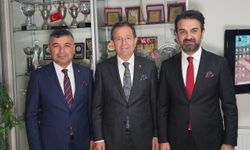 AYOSK'ta bayrak değişimi