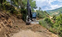 Efeler'de yol bakım ve onarım çalışmaları devam ediyor