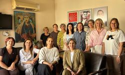 Aydınlı CHP’li Kadınlardan Özgür Özel’e Destek Mesajı