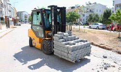 Didim Belediyesi'nden Efeler ve Yeni Mahalle'de yol bakım ve onarım çalışması