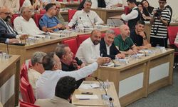 Başkan Yetişkin, meclise kendi mikrofonu ile geldi
