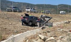 Aydın-Denizli otoyolunda ilginç kaza: Otobanda araç yoldan çıktı, kulübesinde bekleyen bekçi kazada hayatını kaybetti