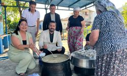 MHP Aydın İl Başkanı Cihangiroğlu Vatandaşlarla Aşure Lokmasında Buluştu