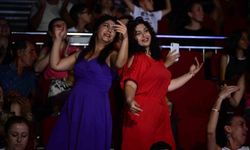 Bilal Sonses, Didimlileri şarkılarıyla coşturdu