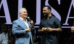 Buharkentliler Alişan'ı 'fahri hemşehri' ilan etti
