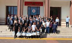 İlin Ahisi'ne ödülünü Aydın Valisi Varol verdi
