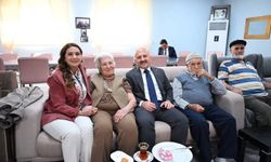 Aydın Valisi Varol, yaşlı çınarların gönlünü aldı