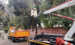 EFELER BELEDİYESİ YAĞIŞLI HAVALARDA OLASI TEHLİKELERİN ÖNÜNE GEÇİYOR