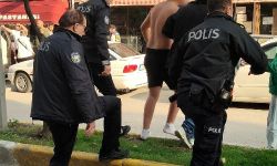 Kuşadası'nda bıçaklı panik