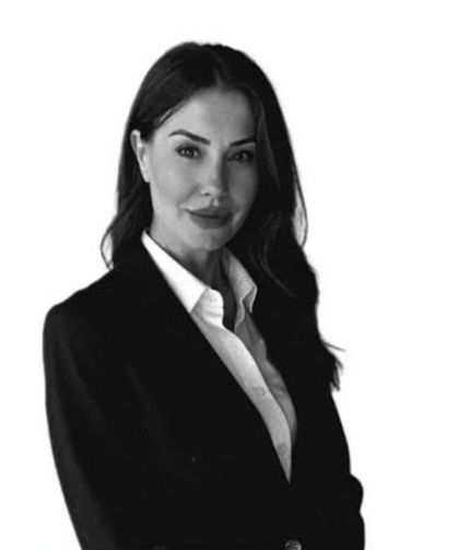 Gazeteci Yelis Ayaz Tahliye Edildi