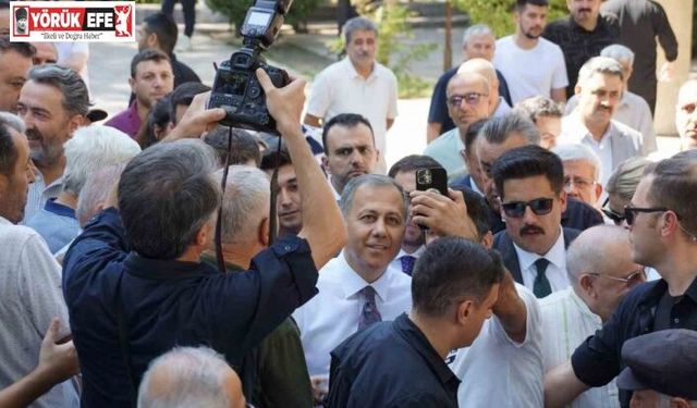 Bakan Yerlikaya’ya Aydın’da vatandaşlardan yoğun ilgi