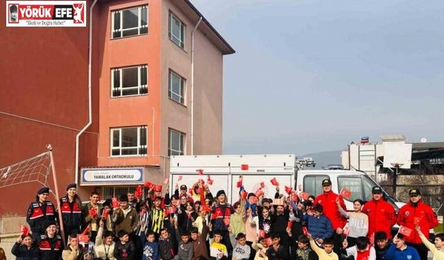 Öğrenciler depreme karşı bilgilendirildi