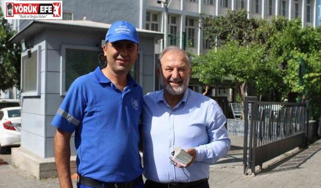 Bulduğu para dolu poşeti, hiç düşünmeden sahibine teslim etti