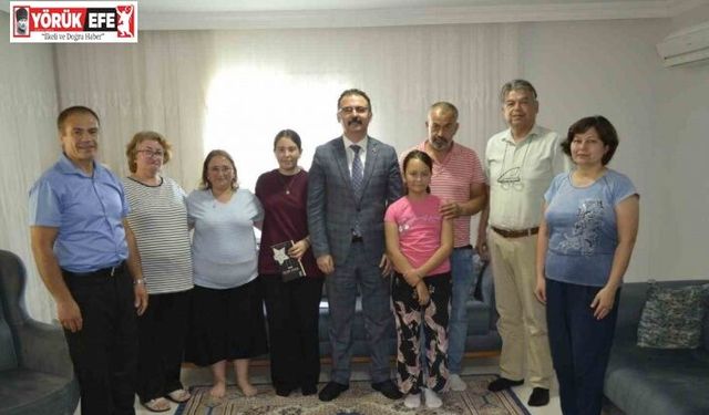 Kaymakam Ateş öğrencilerin evlerine misafir oldu