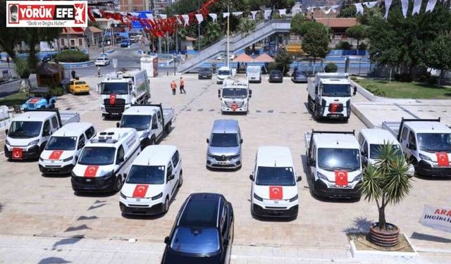 İncirliova Belediyesi 10 yeni hizmet aracını tanıttı