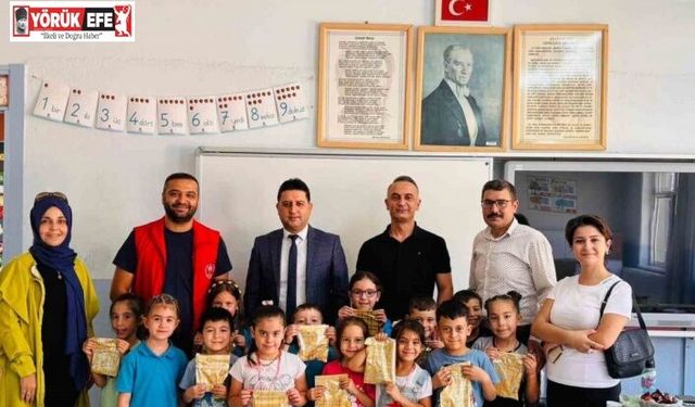 Ilıdağlı öğrenciler kırtasiye malzemeleri sevinci yaşadı