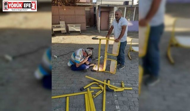 Öğrencileri için kaynak makinesinin başına geçti