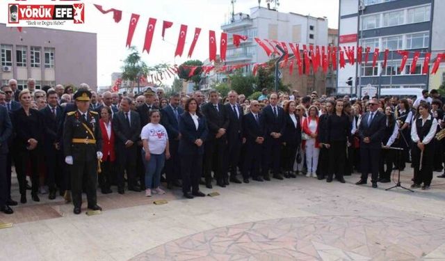 Aydın’da 29 Ekim kutlamaları çelenk sunma töreni başladı
