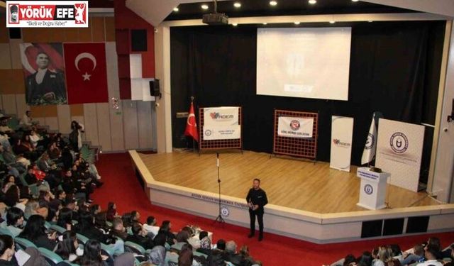 ADÜ’de "Diksiyon ve Topluluk Önünde Konuşma Sanatı" etkinliği gerçekleşti
