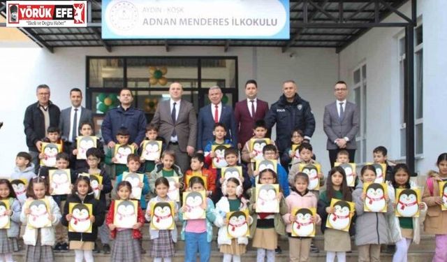 Köşk’te öğrencilerin yarıyıl karnelerini Kaymakam Taş verdi