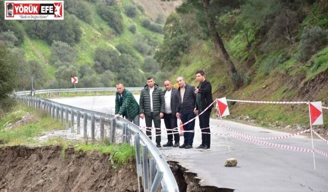 Aşırı yağış sonrası yol çöktü, ekiplerin çalışmaları sürüyor