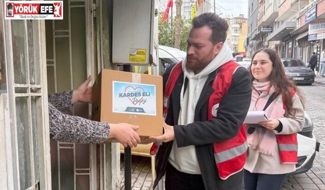 Efeler’de vatandaşlara gıda desteği