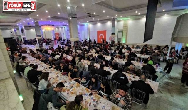 Nazilli’de vatandaşlar Vakıflar Müdürlüğü’nün iftarında buluşuyor