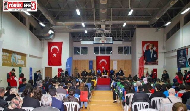 Bakan Yardımcısı Eminoğlu, Köşk’te gençlerle buluştu