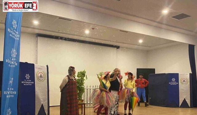 Başkan Çerçioğlu, İncirliova’da çocukları tiyatro ile buluşturdu