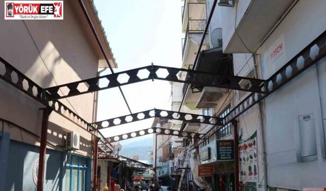 Bozdoğan’da Simit Pazarı Sokağı geçici olarak araç trafiğine kapatıldı