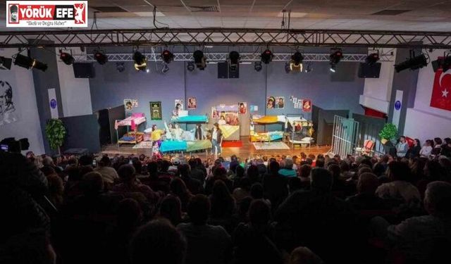 Didim’de ‘Kadın Kadına Özgürlük’ oyunu sanatseverlerle buluştu