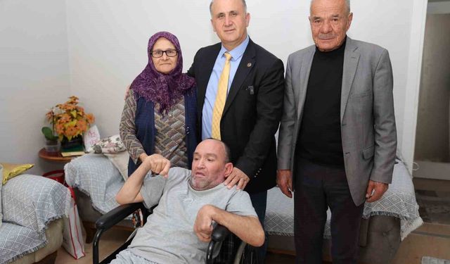 Başkan Kaya engelli İskender'in isteğini yerine getirdi