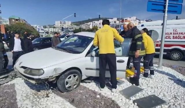 Ters yönden çıkınca kaza kaçınılmaz oldu: 2 yaralı