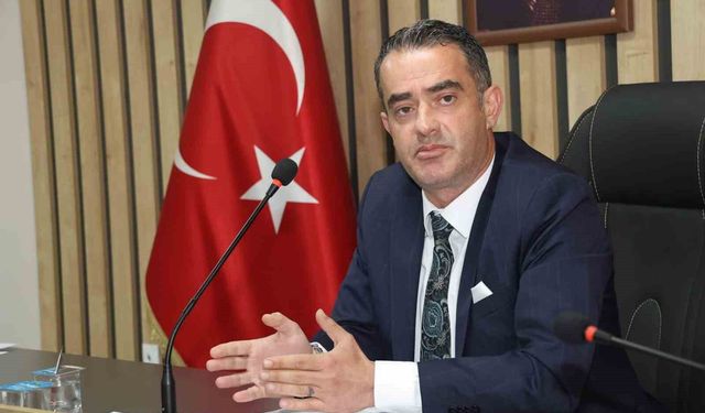 Özgür Arıcı CHP'de Kaldı