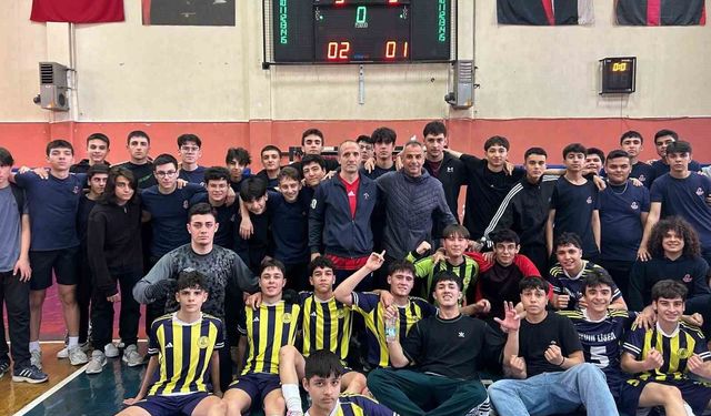 Aydın Lisesi futsal takımı il finaline yükseldi