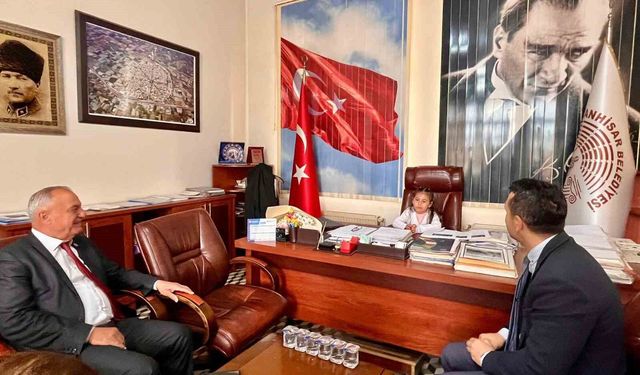 Başkan Yıldırımkaya öğrencileri makamında ağırladı