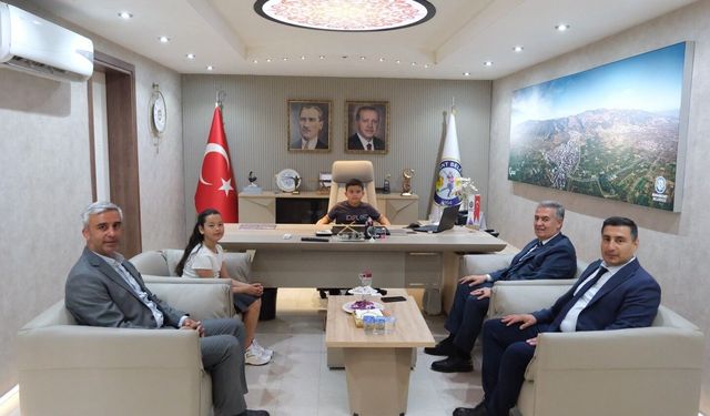 Buharkent'te başkanlık koltuğu değişti