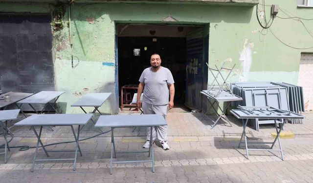 Cemiyetlerin vazgeçilmezi demir masalar sezona hazırlanıyor