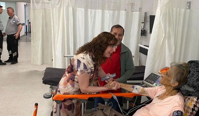 ADÜ Hastanesi Başhekimi Uysal hastalar ve hastane çalışanları ile bayramlaştı