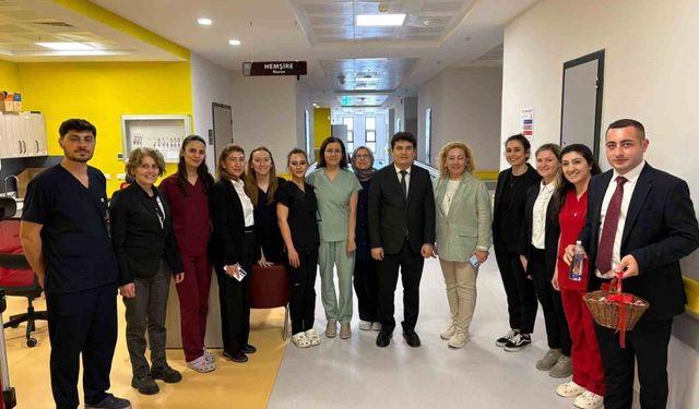 Aydın Şehir Hastanesi'nde personelin bayramı kutlandı
