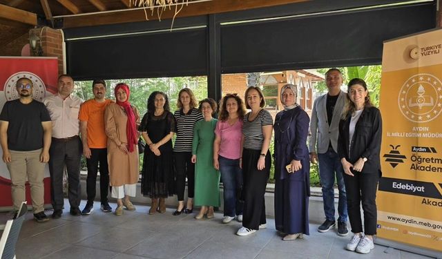 Aydın'da 'Maarifin Kalemleri' söyleşisi yoğun ilgi gördü