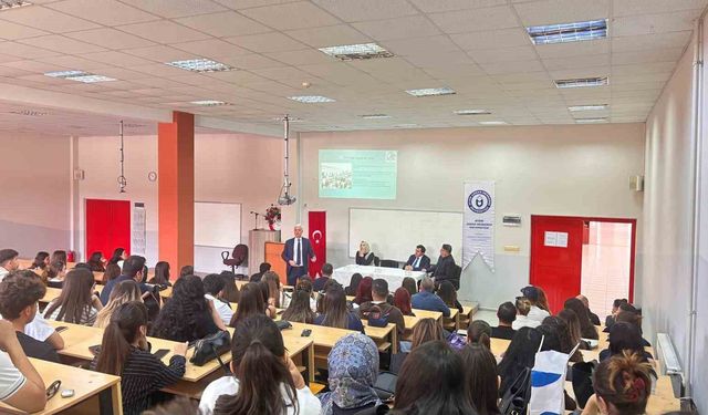 Nazilli MYO'da Kariyer Günü Etkinliği