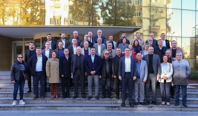 CHP Aydın Büyükşehir Meclis Üyelerinden Özgür Özel’e Tam Destek