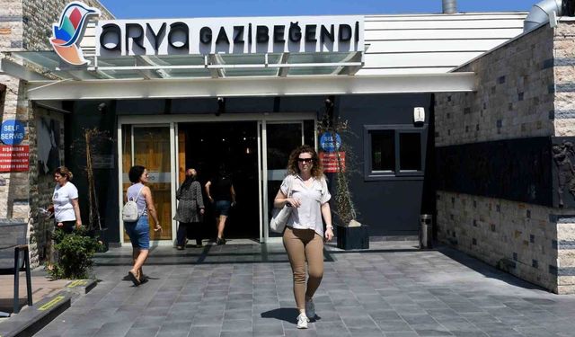 Kuşadası Belediyesi'nin turistik tesisleri ilgi görüyor