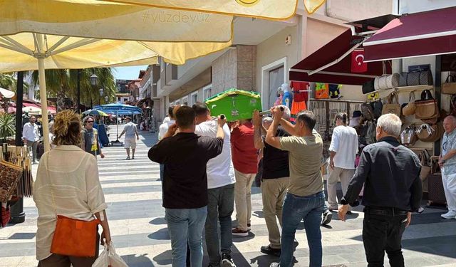 Oyuncu İrtem'in cenazesi camiye getirildi