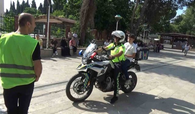 Veliler, kimliği kaybolan genç için seferber oldu