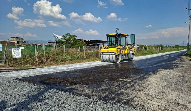 EFELER’DE YOL HAMLESİ ASFALTLAMA ÇALIŞMALARI HIZ KAZANDI