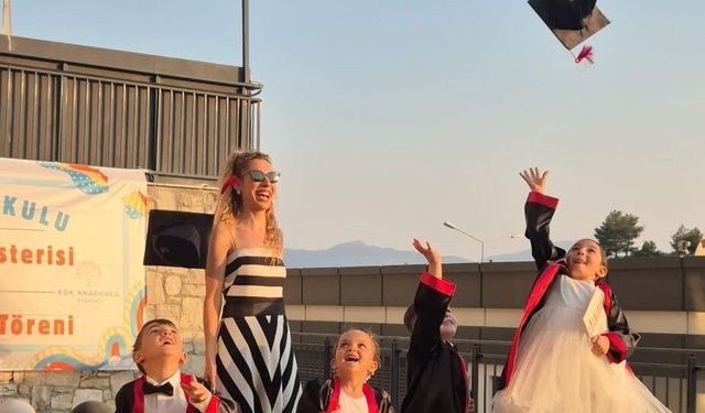 Kuşadası Kök Anaokulu'nda Mezuniyet Coşkusu