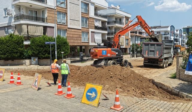 Aydın Büyükşehir Belediyesi'nden Efeler'de yol yenileme çalışması